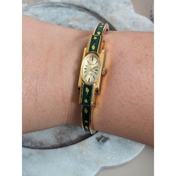 Vintage Chandler Gold Tone Manual Watch Deep Green Enamel Gold Stars & Acorns - Picture 9 of 9